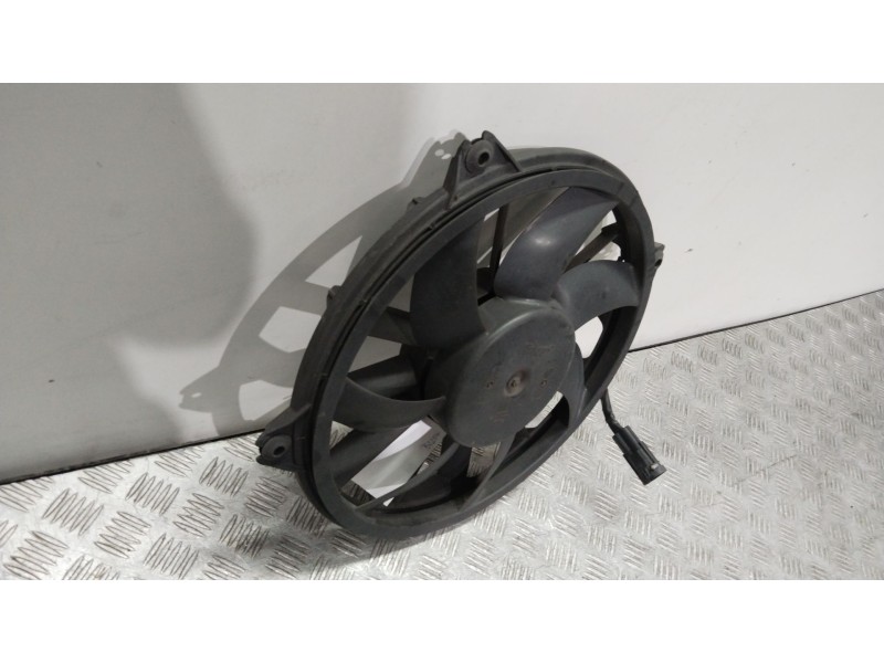 Recambio de electroventilador para peugeot partner furgoneta/monovolumen (k9) 1.6 bluehdi 100 referencia OEM IAM 10498747167  