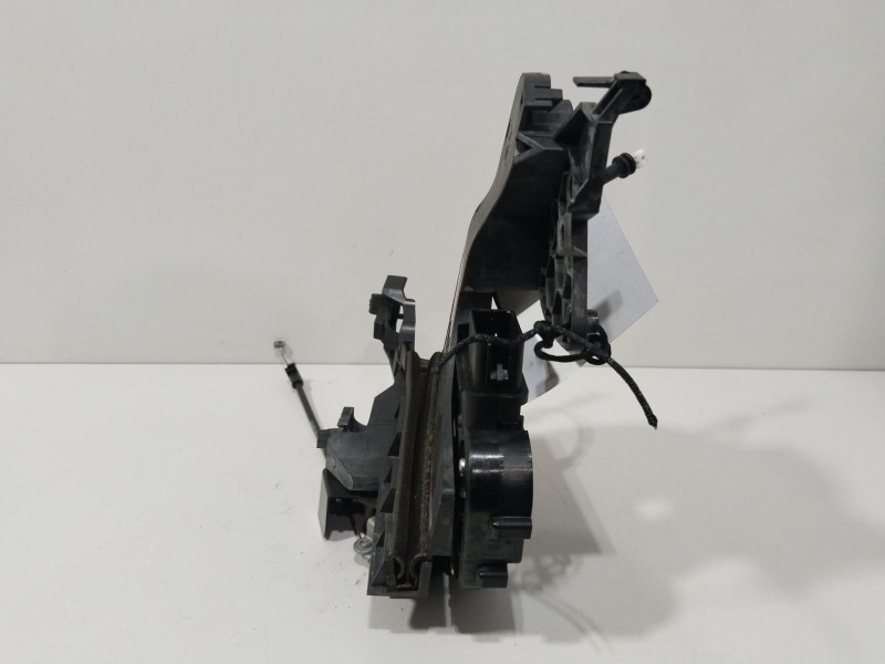 Recambio de cerradura puerta trasera derecha para volvo s40 berlina 2.0 kinetic referencia OEM IAM RH30699112  