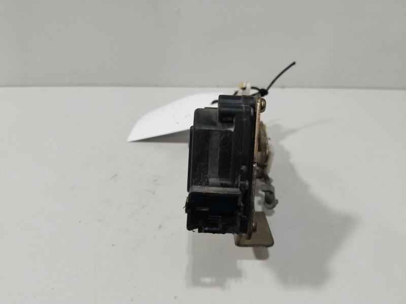 Recambio de cerradura puerta trasera derecha para daewoo matiz cd referencia OEM IAM 96527759  