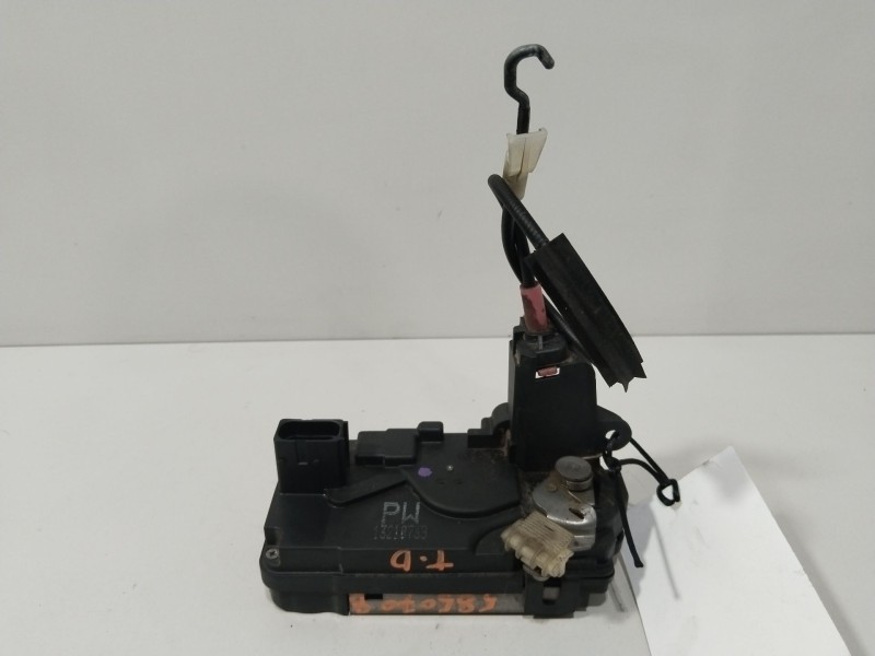 Recambio de cerradura puerta trasera derecha para opel astra h berlina cosmo referencia OEM IAM 13210739  