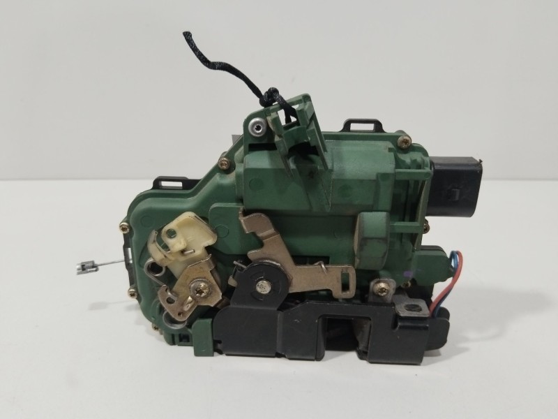 Recambio de cerradura puerta delantera izquierda para volkswagen golf iv (1j1) 1.9 tdi referencia OEM IAM 15QC3B1837015Q  