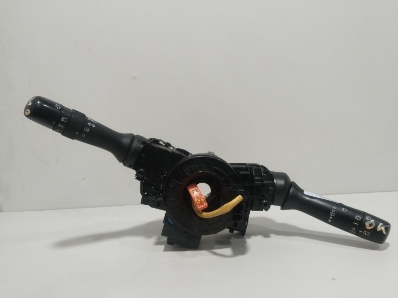 Recambio de mando multifuncion para toyota yaris (_p9_) 1.0 vvt-i (ksp90_) referencia OEM IAM 843060D070  