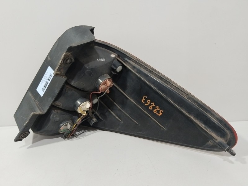 Recambio de piloto trasero izquierdo para ssangyong rodius i 2.7 xdi referencia OEM IAM 8360121304/1  