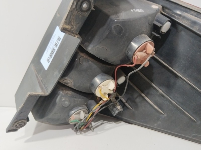 Recambio de piloto trasero izquierdo para ssangyong rodius i 2.7 xdi referencia OEM IAM 8360121304/1  