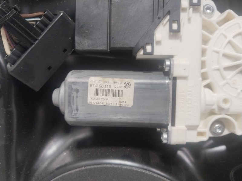 Recambio de elevalunas trasero derecho para volkswagen passat b6 (3c2) 1.6 fsi referencia OEM IAM 1K0959704P  