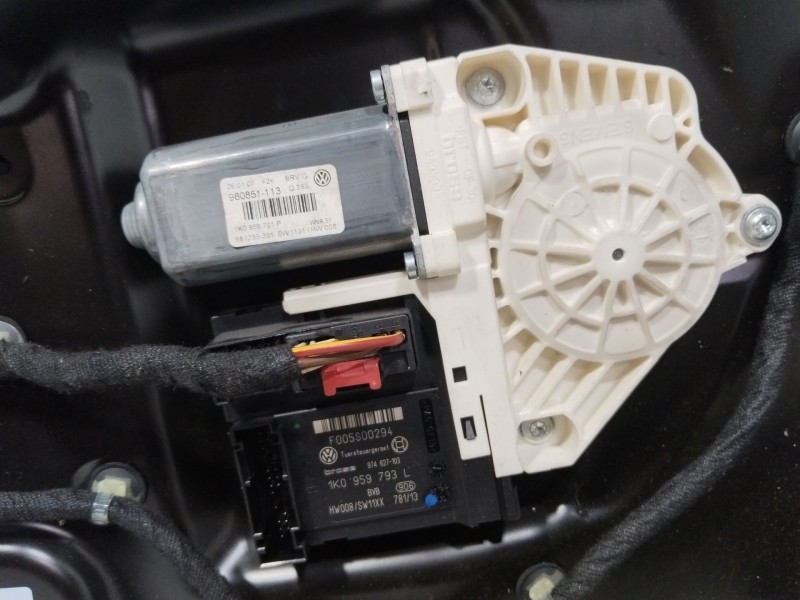 Recambio de elevalunas delantero izquierdo para volkswagen passat b6 (3c2) 1.6 fsi referencia OEM IAM 1K0959793L  