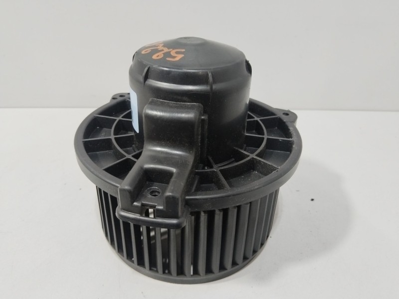 Recambio de motor calefaccion para ssangyong rodius i 2.7 xdi referencia OEM IAM 6813021030  