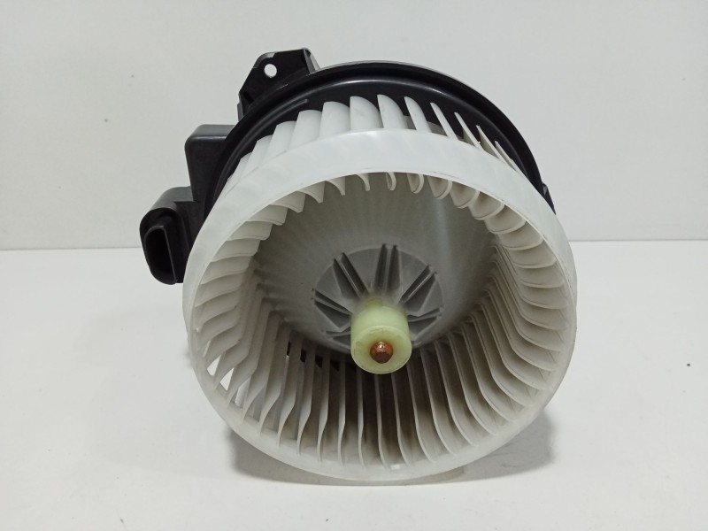 Recambio de motor calefaccion para toyota yaris (_p9_) 1.0 vvt-i (ksp90_) referencia OEM IAM 8710352151  