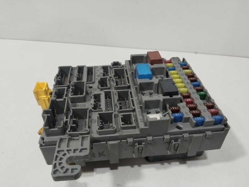 Recambio de caja reles / fusibles para honda fr-v (be) 1.8 (be1) referencia OEM IAM G8D660H2  