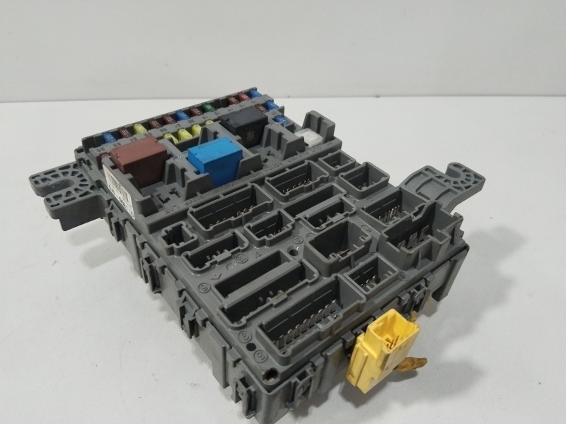 Recambio de caja reles / fusibles para honda fr-v (be) 1.8 (be1) referencia OEM IAM G8D660H2  