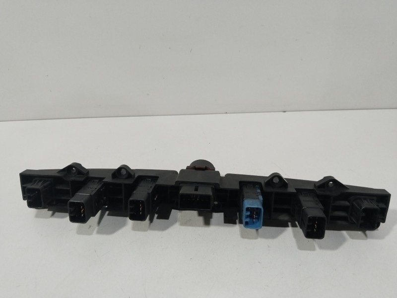 Recambio de warning para ssangyong rodius i 2.7 xdi referencia OEM IAM 8523021323HCH  