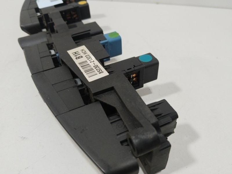 Recambio de warning para ssangyong rodius i 2.7 xdi referencia OEM IAM 8523021323HCH  