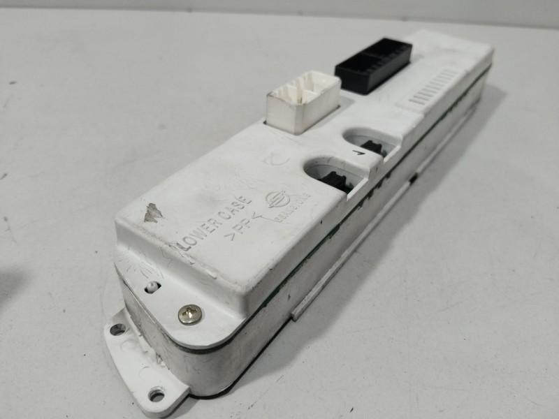 Recambio de pantalla multifuncion para ssangyong rodius i 2.7 xdi referencia OEM IAM 8025021341  