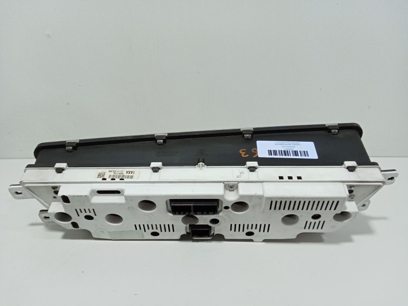 Recambio de cuadro instrumentos para ssangyong rodius i 2.7 xdi referencia OEM IAM 8020021104  