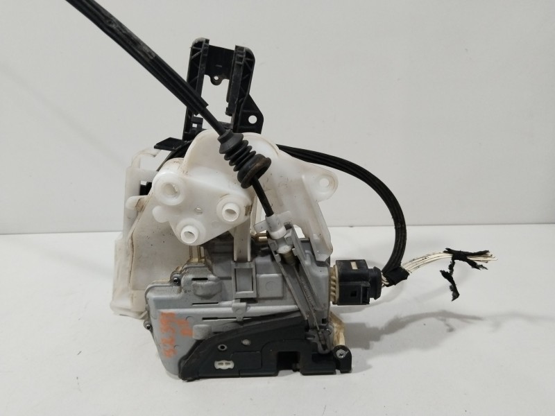 Recambio de cerradura puerta delantera izquierda para volkswagen passat b6 (3c2) 1.6 fsi referencia OEM IAM CZ3C1837015A  