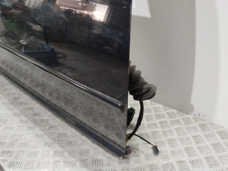 Recambio de puerta delantera derecha para volkswagen golf iv berlina (1j1) básico referencia OEM IAM 1J3831056H NEGRO 