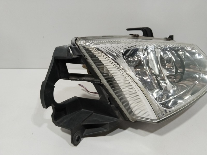 Recambio de faro derecho para nissan almera ii (n16) 1.8 referencia OEM IAM 89004507  26010BN011EW