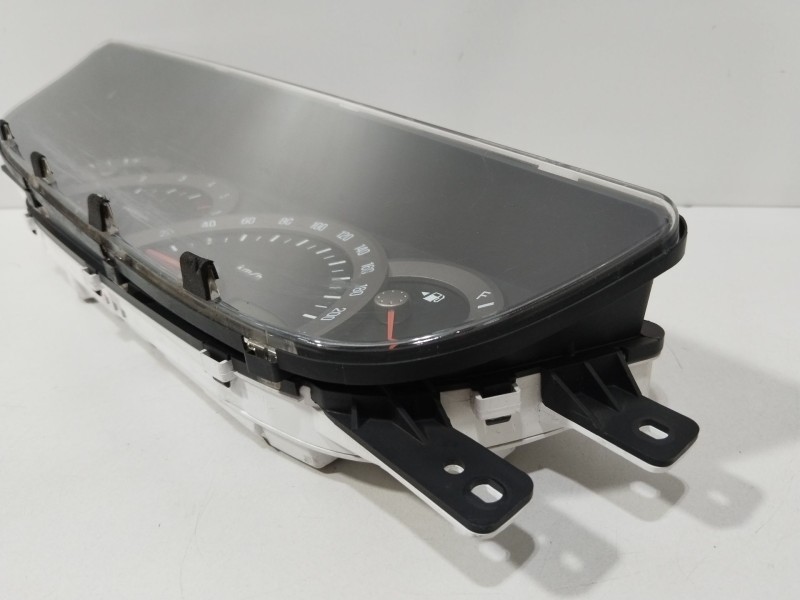 Recambio de cuadro instrumentos para ssangyong rodius i 2.7 xdi referencia OEM IAM 8020021104  