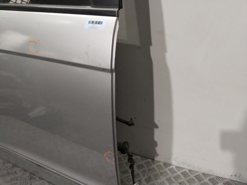 Recambio de puerta trasera derecha para ssangyong rodius i 2.7 xdi referencia OEM IAM 6300421101  