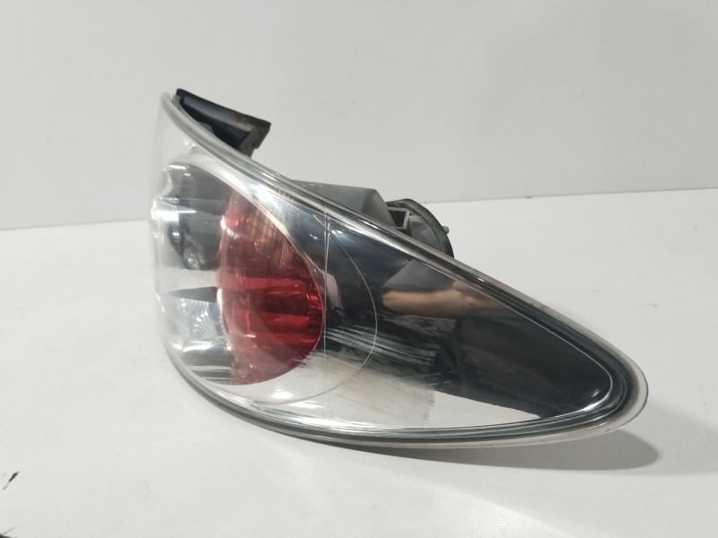 Recambio de piloto trasero derecho para mazda 6 hatchback (gg) 2.0 di (gg14) referencia OEM IAM 22061971  