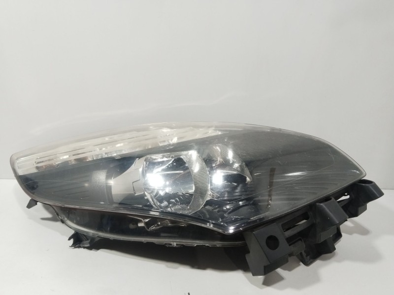 Recambio de faro derecho para renault scénic iii (jz0/1_) 1.4 16v (jz0f, jz1v) referencia OEM IAM 260100023R  89902925