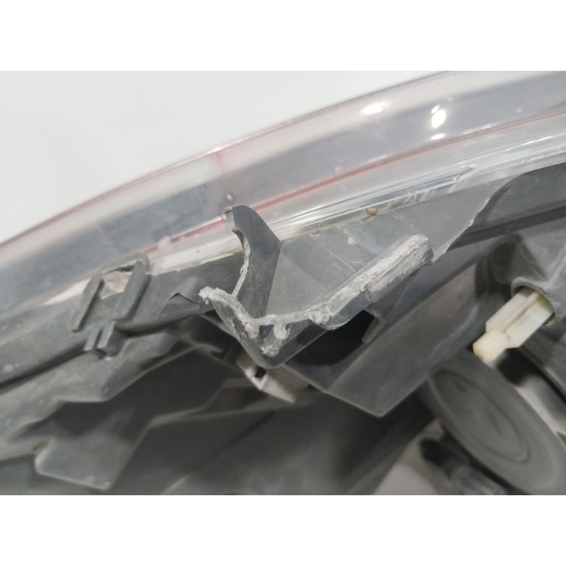 Recambio de faro derecho para renault scénic iii (jz0/1_) 1.4 16v (jz0f, jz1v) referencia OEM IAM 260100023R  89902925