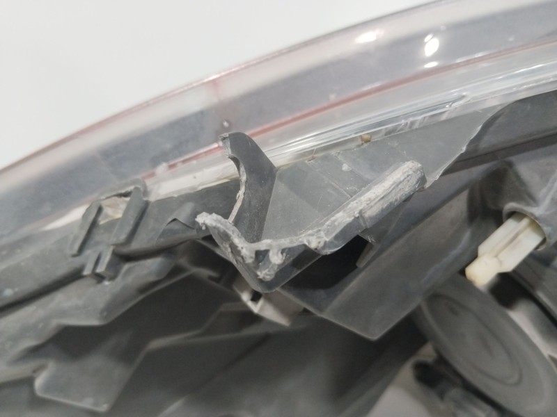 Recambio de faro derecho para renault scénic iii (jz0/1_) 1.4 16v (jz0f, jz1v) referencia OEM IAM 260100023R  89902925