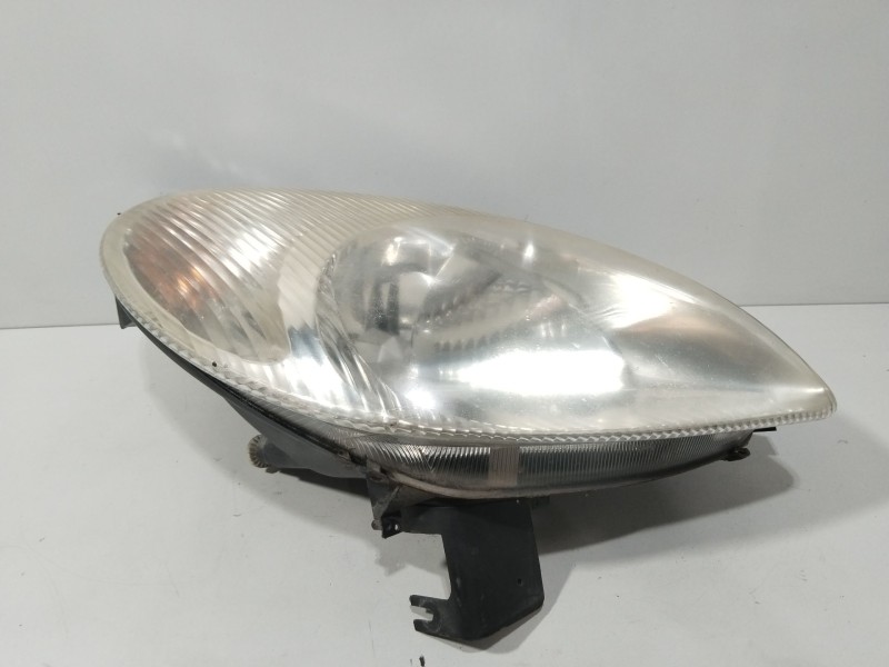Recambio de faro derecho para citroën xsara picasso (n68) 2.0 hdi referencia OEM IAM 9631494980  