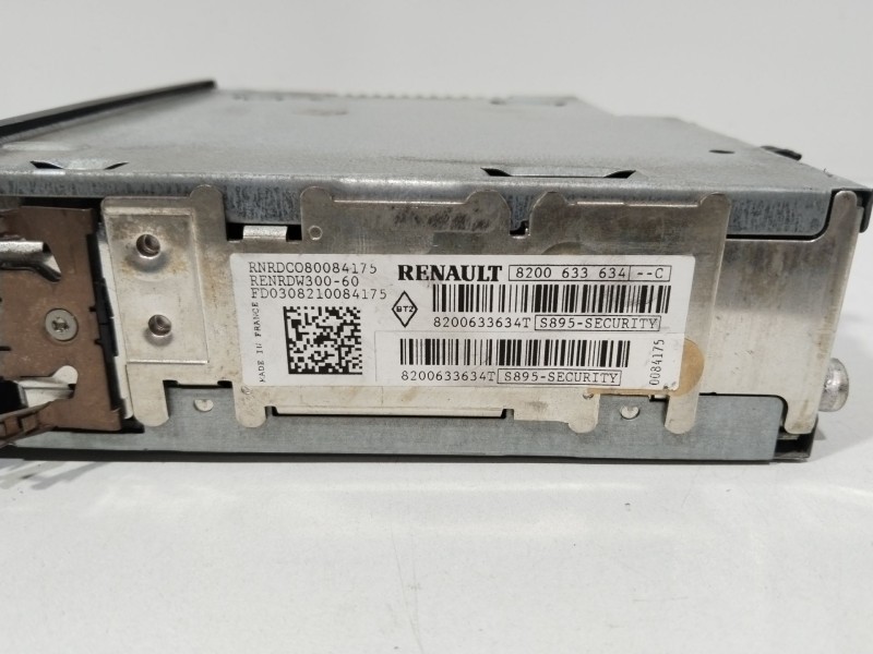 Recambio de sistema audio / radio cd para nissan interstar furgoneta (x70) dci 120 referencia OEM IAM 8200633634  