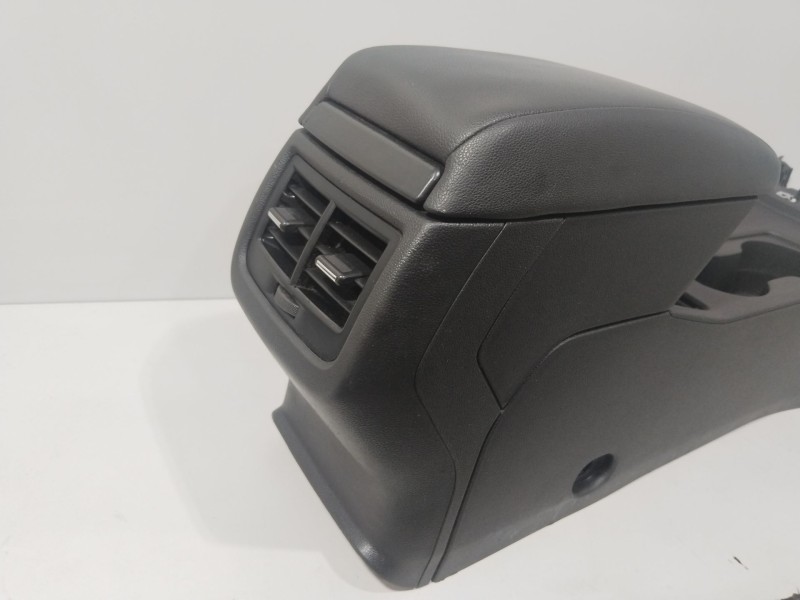 Recambio de consola central para seat leon (5f1) 2.0 tdi referencia OEM IAM 5F0863243VS9  