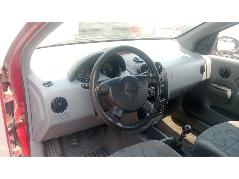 daewoo kalos sedán (klas) del año 2003