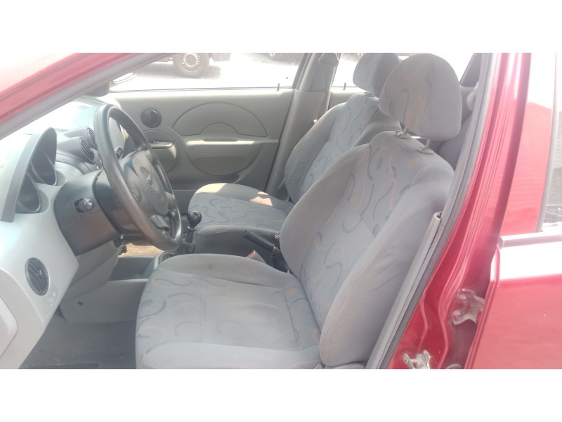 daewoo kalos sedán (klas) del año 2003