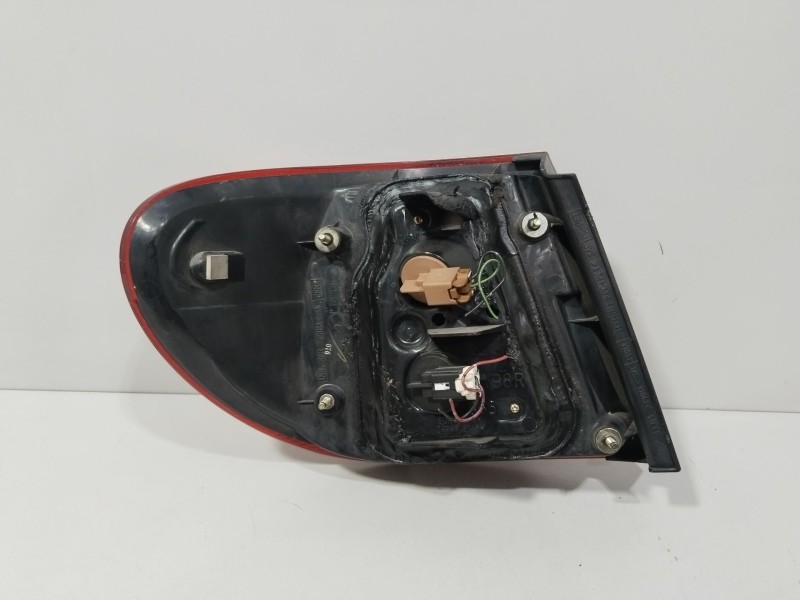 Recambio de piloto trasero derecho para nissan almera ii (n16) 1.8 referencia OEM IAM 265505M528  