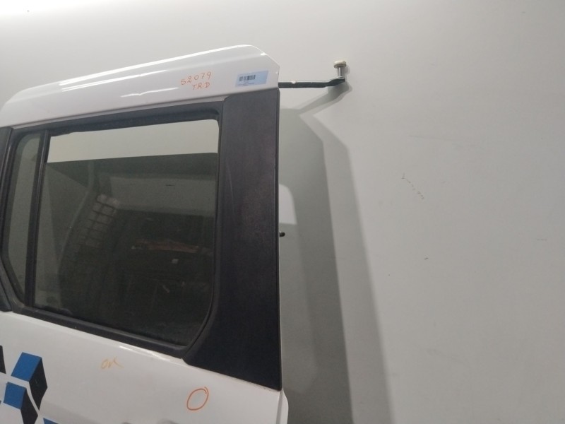 Recambio de puerta lateral corredera derecha para ford transit connect monospace 1.5 tdci referencia OEM IAM 2272644  