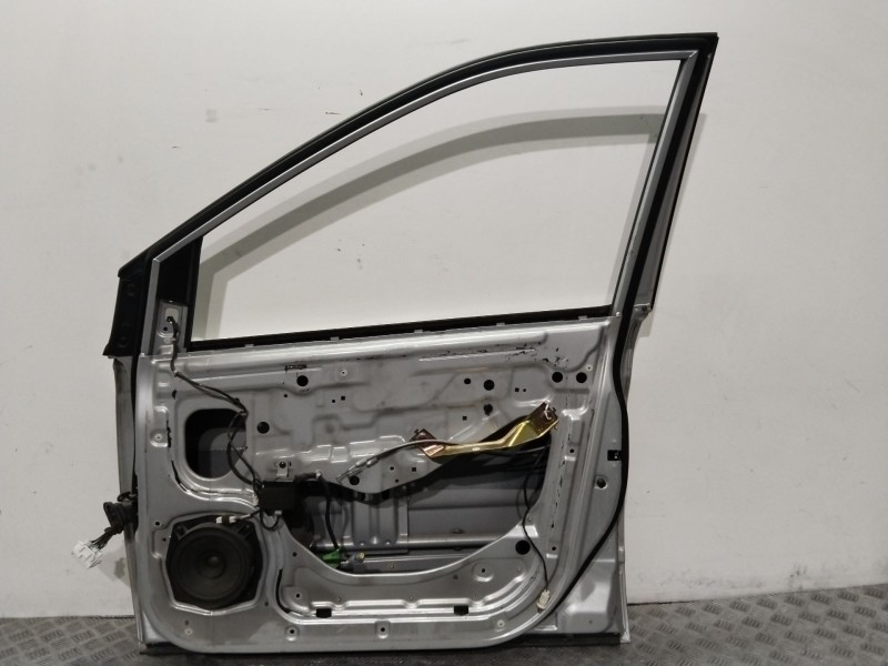 Recambio de puerta delantera derecha para ssangyong kyron 2.0 xdi referencia OEM IAM 6202109106  