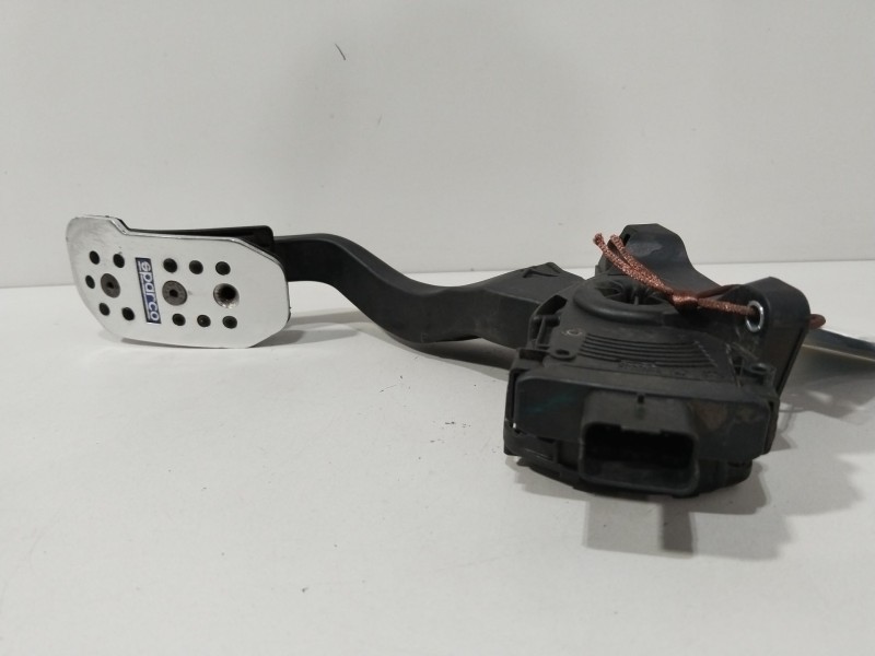 Recambio de pedal acelerador para peugeot 207 xs pack referencia OEM IAM 9682805780  