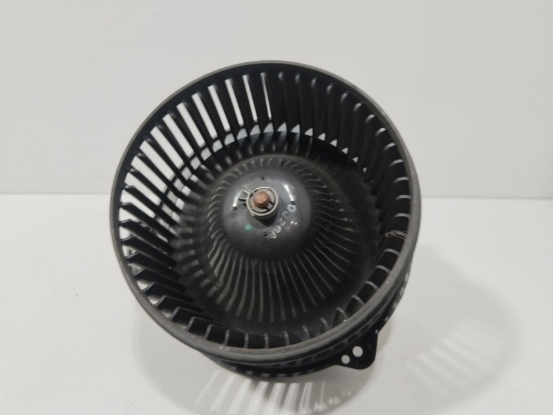 Recambio de motor calefaccion para ssangyong rodius i 2.7 xdi referencia OEM IAM 6813021030  