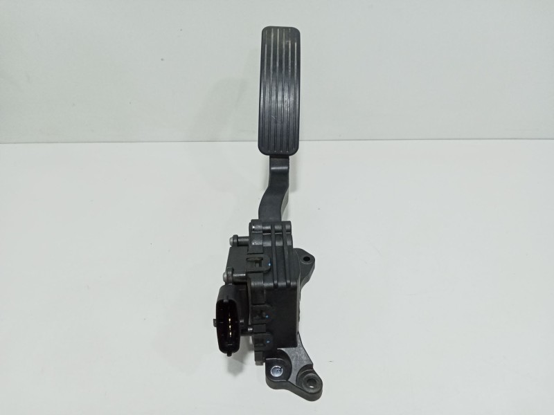 Recambio de pedal acelerador para ssangyong rodius i 2.7 xdi referencia OEM IAM 2055008D10  