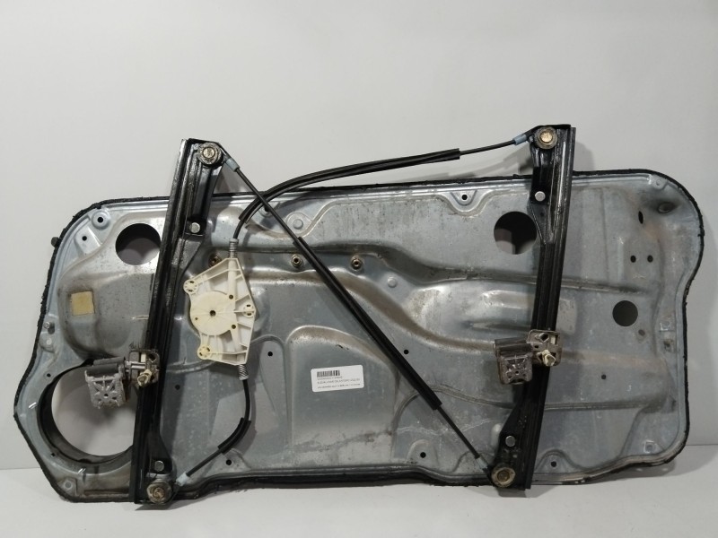 Recambio de elevalunas delantero izquierdo para volkswagen golf iv berlina (1j1) conceptline referencia OEM IAM 1J3837461D  