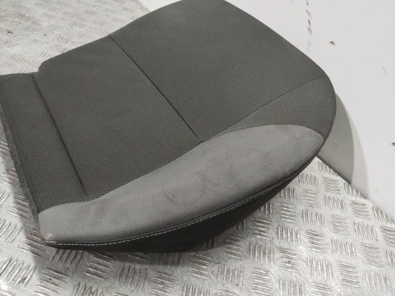 Recambio de asiento trasero derecho para ford focus iii 1.6 tdci referencia OEM IAM   