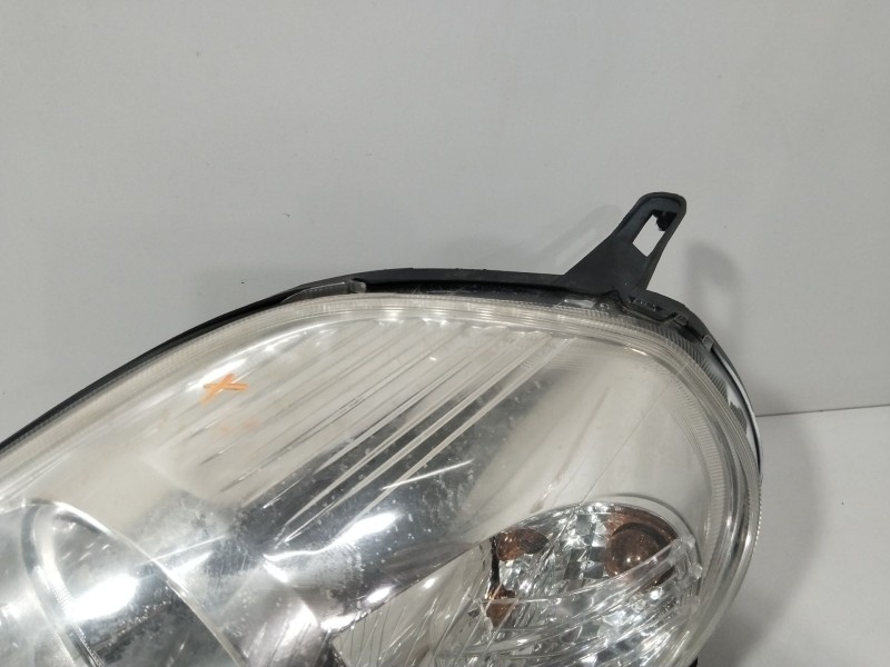 Recambio de faro izquierdo para fiat punto furgoneta/hatchback (199_) 1.3 d multijet referencia OEM IAM 086611147L  