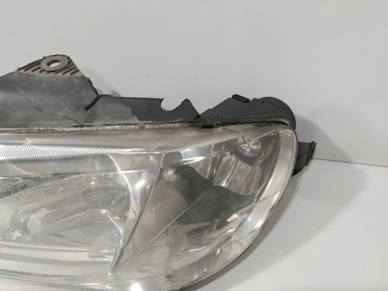Recambio de faro izquierdo para peugeot 406 (8b) 2.2 hdi referencia OEM IAM 0301175001  