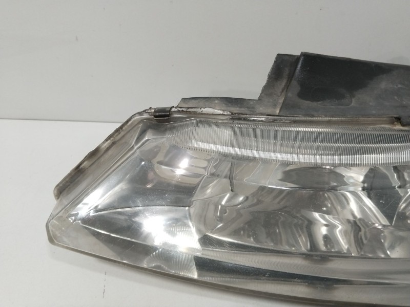 Recambio de faro izquierdo para peugeot 406 (8b) 2.2 hdi referencia OEM IAM 0301175001  