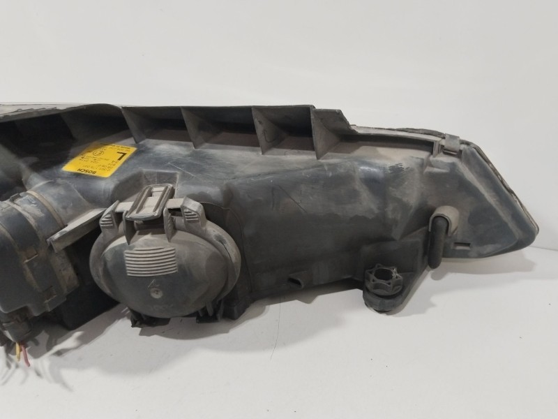 Recambio de faro izquierdo para peugeot 406 (8b) 2.2 hdi referencia OEM IAM 0301175001  