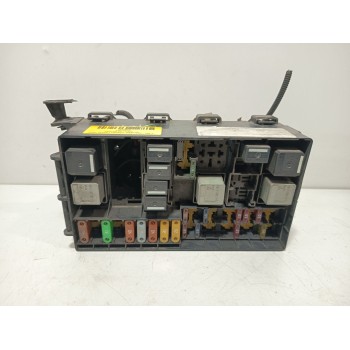 CAJA RELES / FUSIBLES 518774500 4421543 