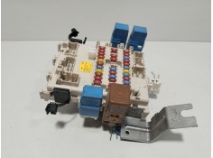 Recambio de caja reles / fusibles para nissan primera (p12) 1.8 referencia OEM IAM 24350AV700