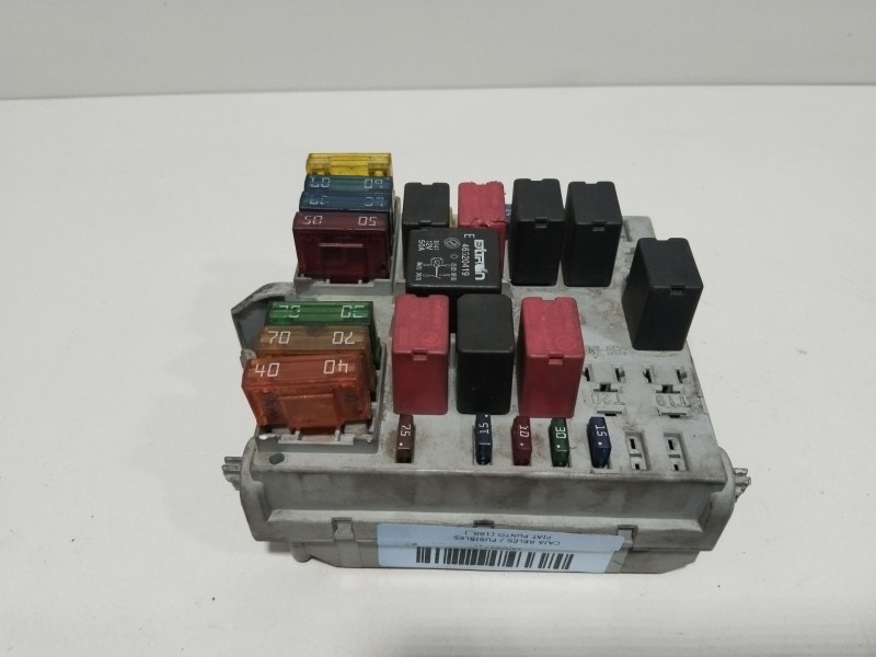 Recambio de caja reles / fusibles para fiat punto (188_) 1.4 referencia OEM IAM 46835597  