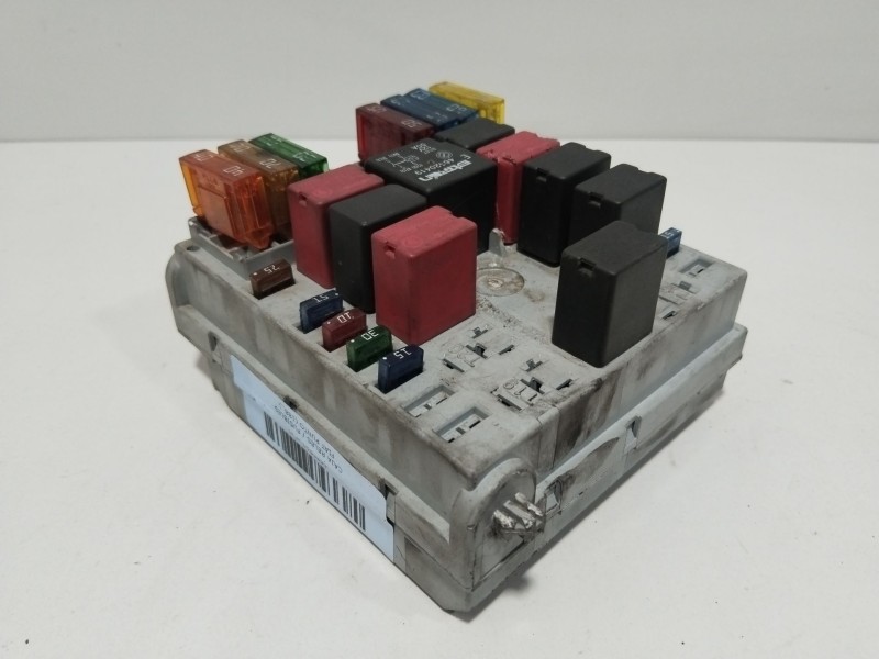Recambio de caja reles / fusibles para fiat punto (188_) 1.4 referencia OEM IAM 46835597  