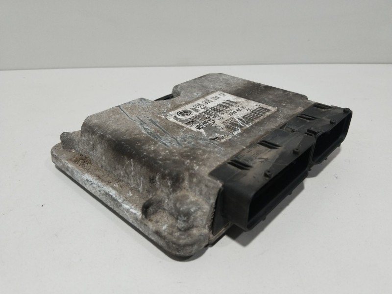 Recambio de centralita motor uce para seat toledo ii (1m2) 1.6 16v referencia OEM IAM 036906034CP  