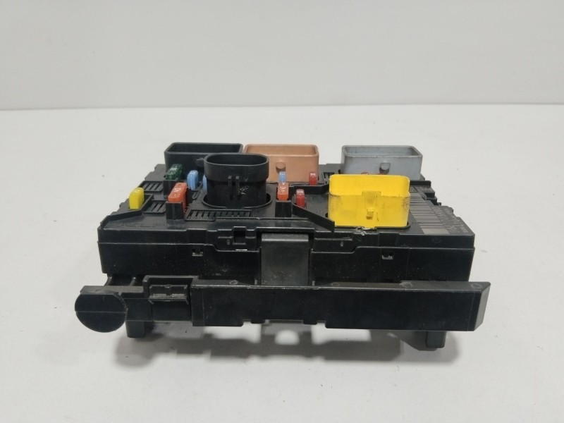 Recambio de caja reles / fusibles para peugeot 207/207+ (wa_, wc_) 1.4 16v referencia OEM IAM 9661086980  